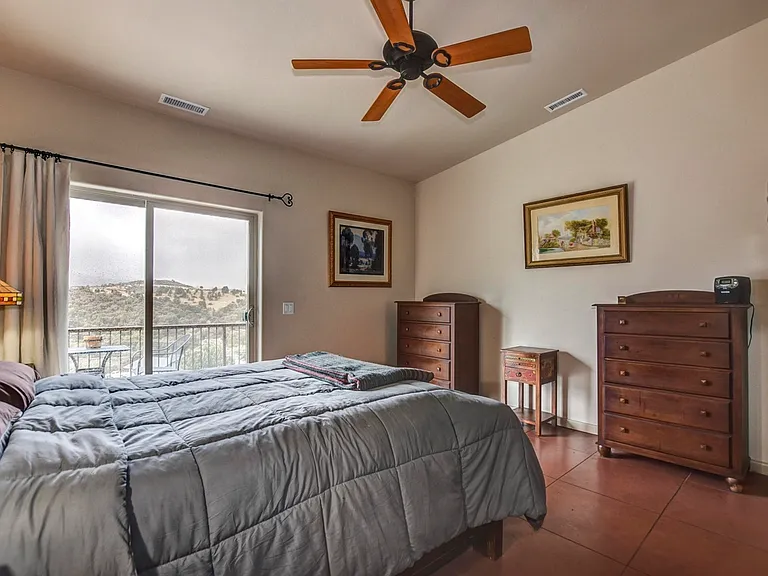 210 Jacob Ln — Photo 12
