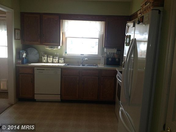3rd image of 103 Hammer Ct