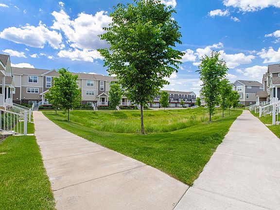4th image of 680 Eagle Ct