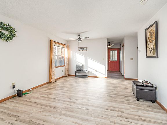 4th image of 410 W Bosley St