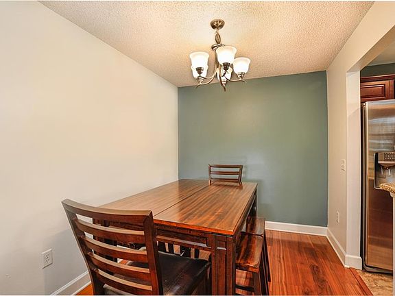 5th image of 32911 Forest Ave