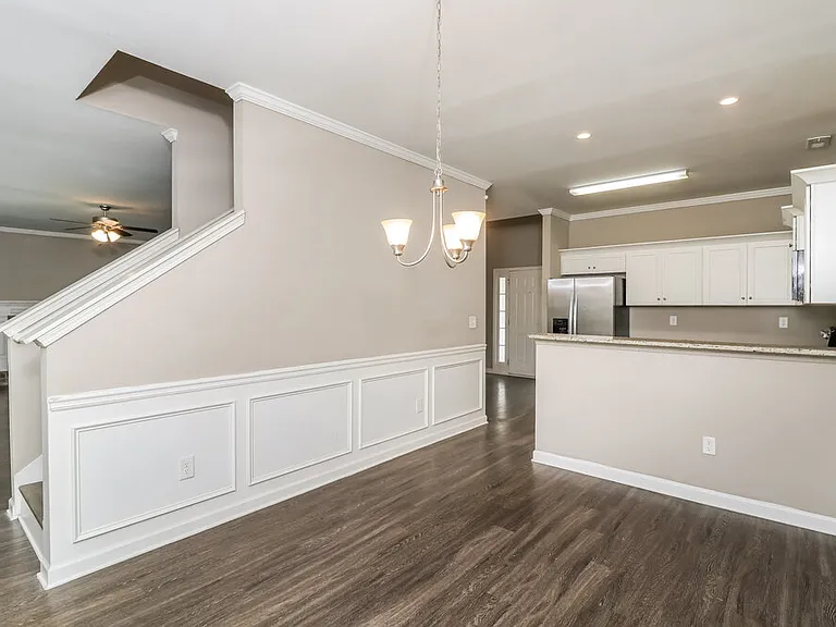 634 Fieldcrest Dr — Photo 9