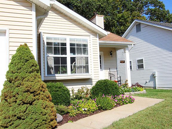 3rd image of 141 Wynstay Ave