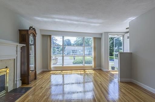 1st image of 38 Kenwood Dr