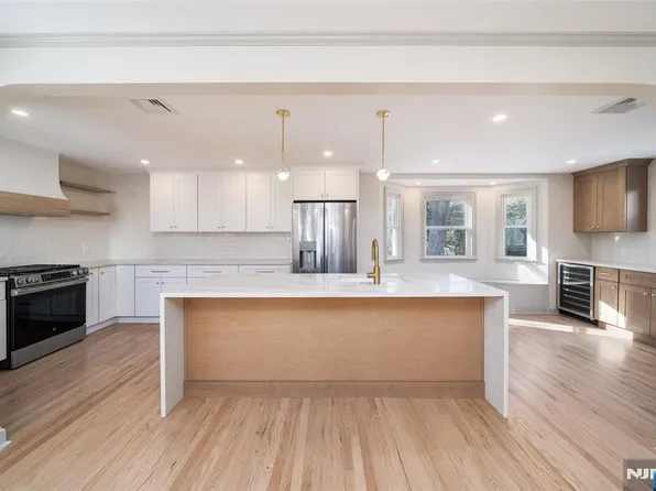 232 Walthery Ave, Ridgewood, NJ 07450