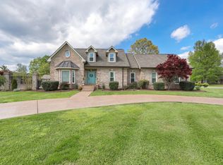 2102 Nicklaus Dr, Springfield, TN 37172