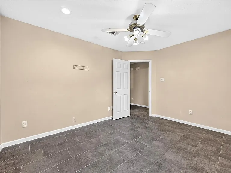 5814 Eldridge Glen Dr — Photo 30