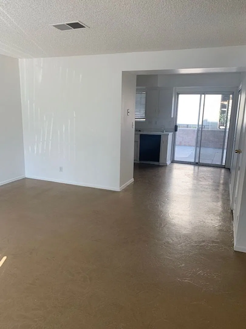 2 Bedroom Apartment — Photo 4