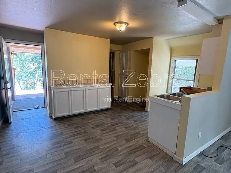 353 W 22nd St — Photo 2