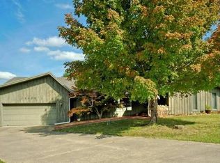 2408 N Robin Rd, Fayetteville, AR 72703