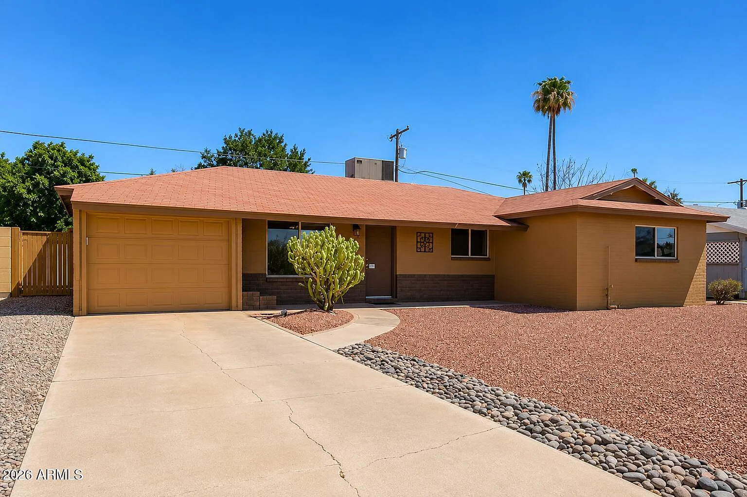 4 bed, 2.0 bath, 1524 sqft, $2,550 — Photo 1