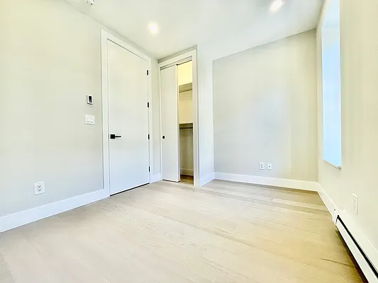 Rented by HOLTON REAL ESTATE INC. | media 26