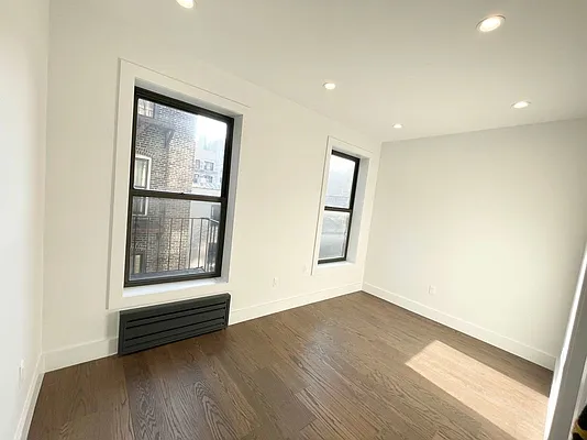 Rented by Vertical Real Estate LLC | media 6