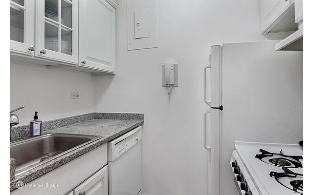 Rented by Douglas Elliman | media 5