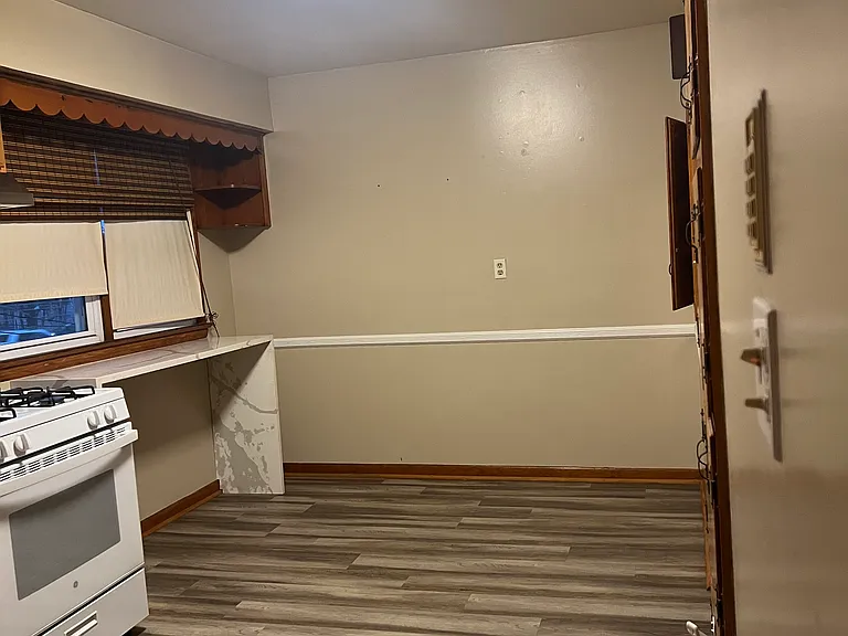 864 Rosemont Ave — Photo 5