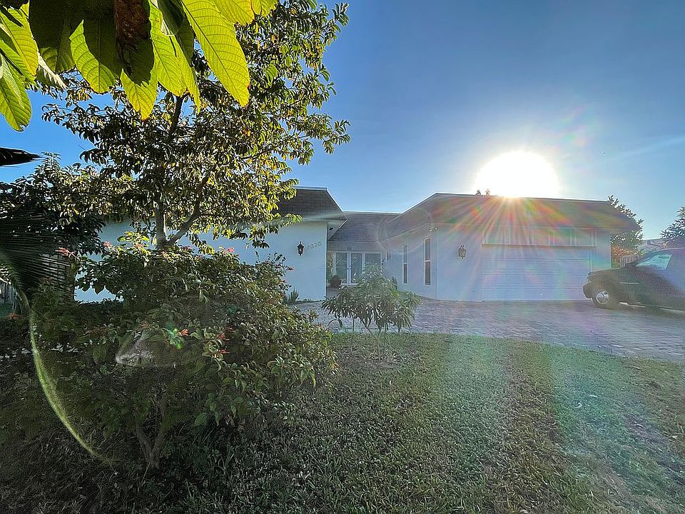 1st image of 1020 SW 75th Ter