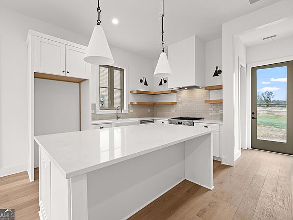 2nd image of 225 Rolison Way