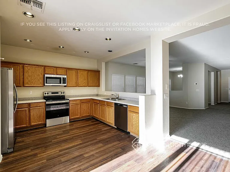 17325 N 185th Dr — Photo 10