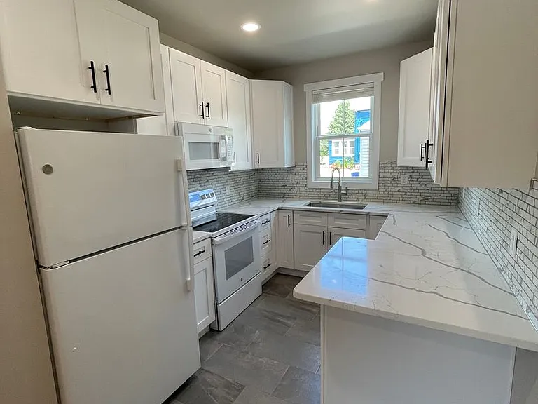 133 S Prairie Ave — Photo 7
