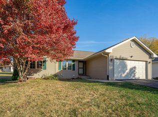 802 Gainsboro Rd, Davis, IL 61019