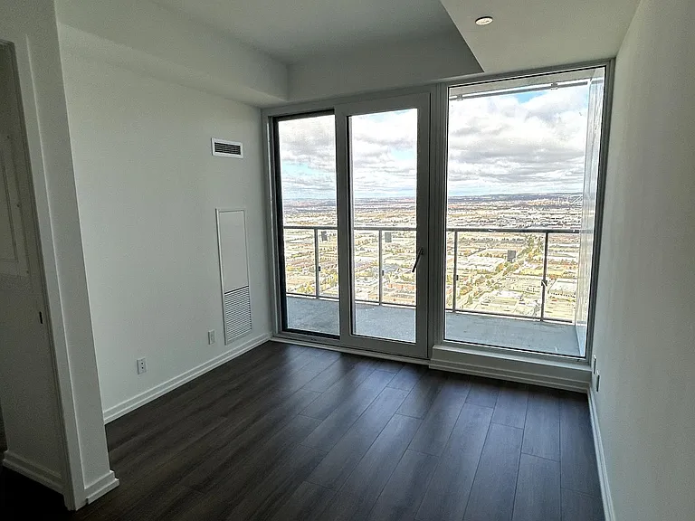 7890 Jane St #5207 — Photo 16