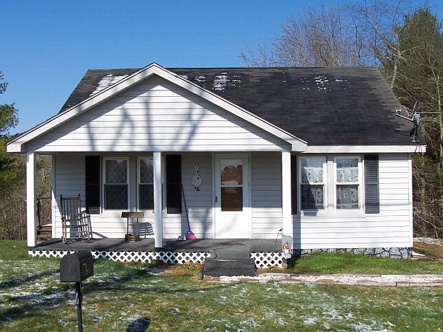 2nd image of 451 Mount Olivet Rd