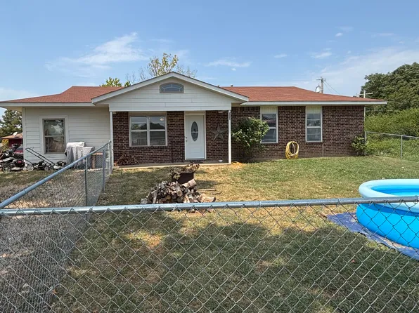2005 W Cedar St, Jay, OK 74346
