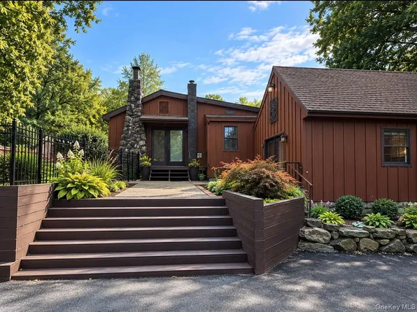 633 Oscawana Lake Rd #1, Putnam Valley, NY 10579