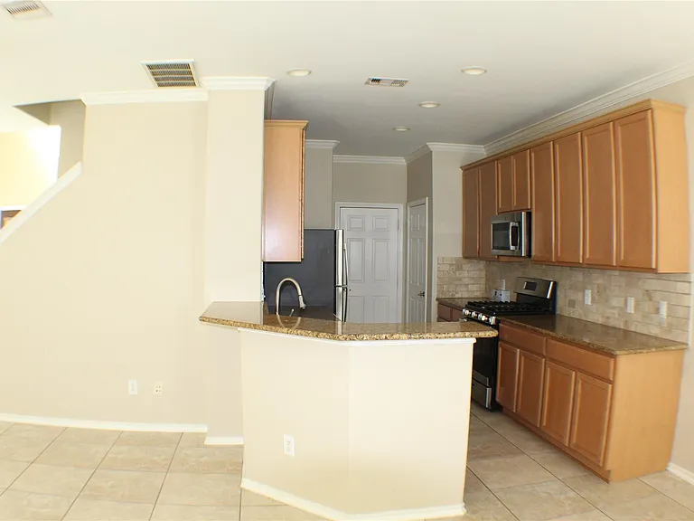 6431 Densberry Ln — Photo 11