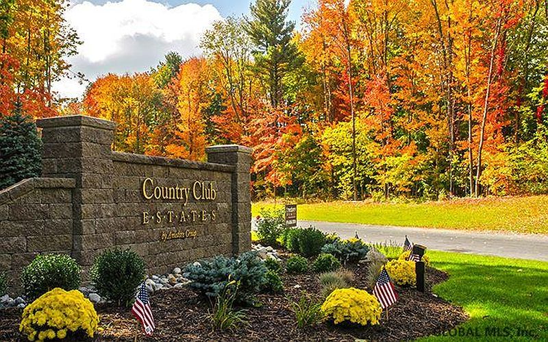 3rd image of 16 COUNTRY CLUB Lane