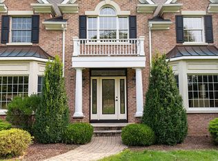 4 Staffordshire Ct, Sparta, NJ 07871