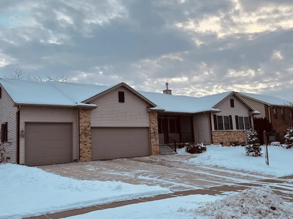 714 Avalon Dr, Columbus, WI 53925