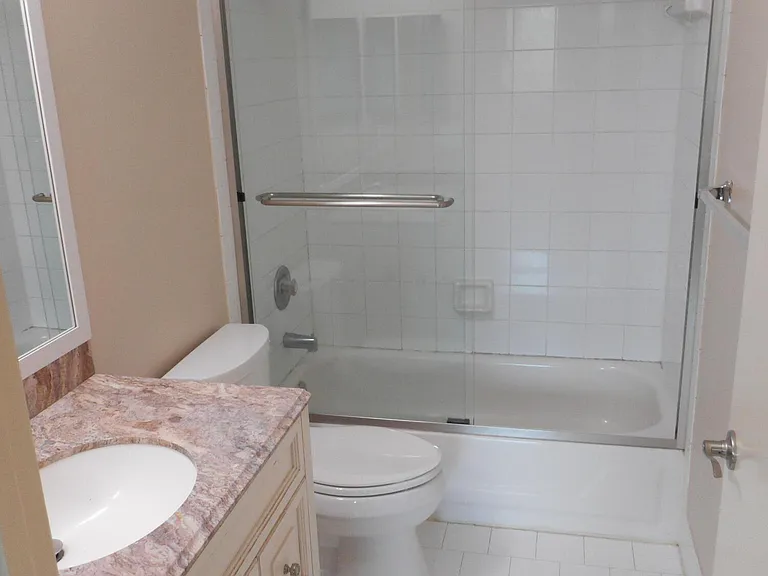 1741 SW 109th Ter — Photo 18