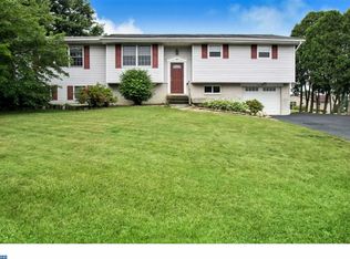 409 Klines Corner Rd, Mertztown, PA 19539