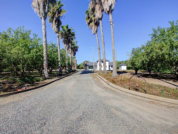 2nd image of 1113 Clark Rd