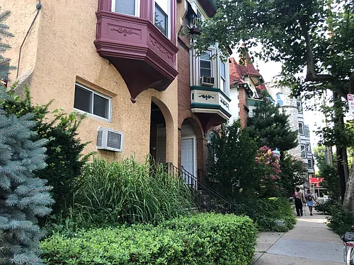 412 S 45th St #2R Photo 1