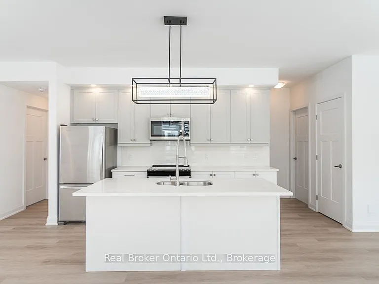 4 Danielle Cres — Photo 4