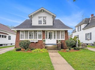 26 E 21st St, Holland, MI 49423
