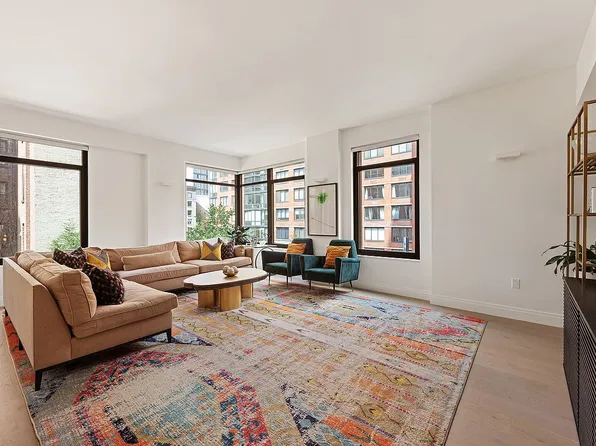 212 W 95th St #3A, New York, NY 10025