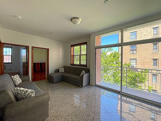 1st image of 3001 Newtown Ave APT 4f