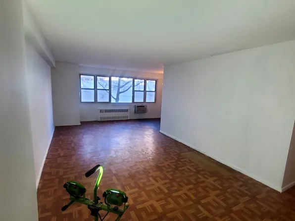 2928 West Fifth Street image 4 of 12