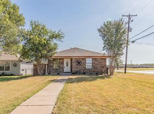 323 Boyd St, Cleburne, TX 76031