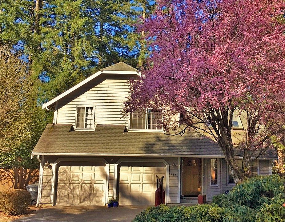 1st image of 713 Fox Run Dr NW
