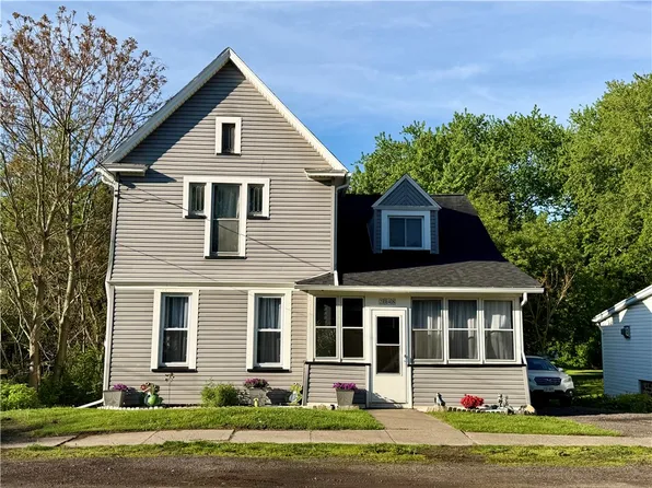 2048 Ridge Rd, Ontario, NY 14519