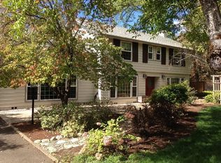 1450 NE 10th St, Grants Pass, OR