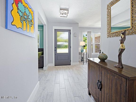 4th image of 28 COBIA Street