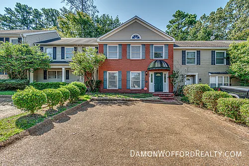 1435 Roxbury Ct Photo 1