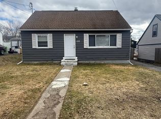 108 Parker Ave, Liverpool, NY 13088