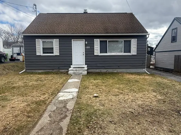 108 Parker Ave, Liverpool, NY 13088