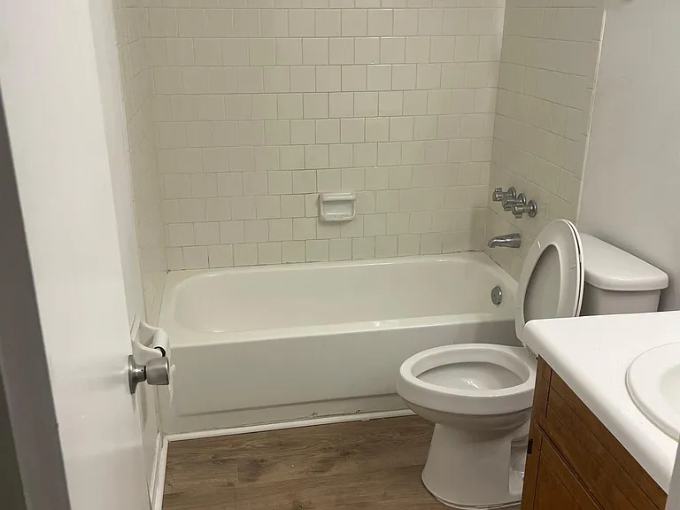 11620 Chemstrand Rd #5 — Photo 9